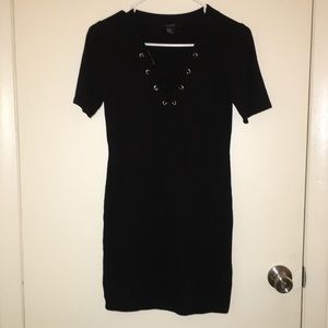 Black bodycon dress